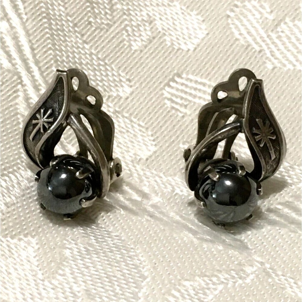 Vintage Silver Tone Clip On Earrings Hematite Signed hallmark Southwestern